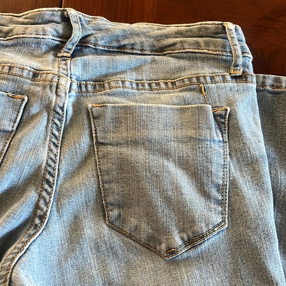 Mossimo Skinny Jeans, Size: 4 - Picture 7 of 10